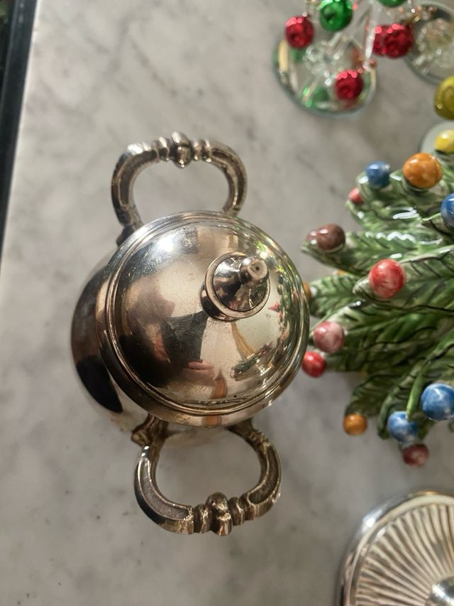 Zuccheriera vintage in metallo argentato