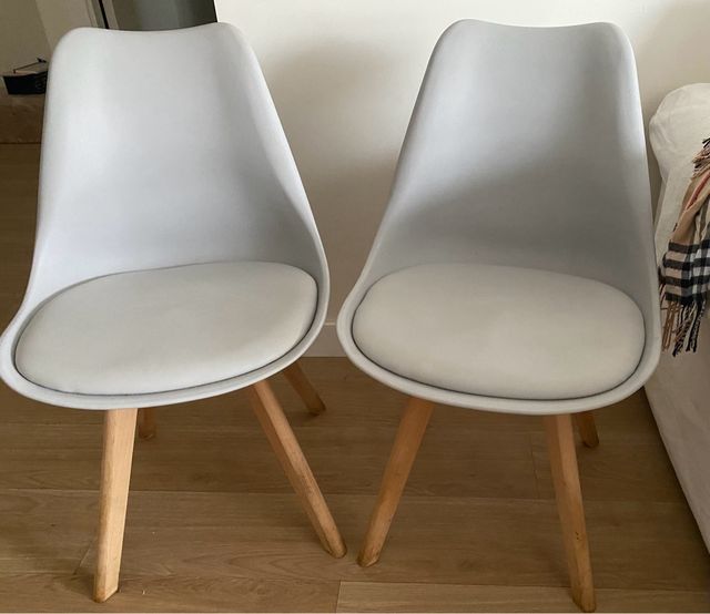 Sillas (2) con Asiento Acolchado Excelentes-