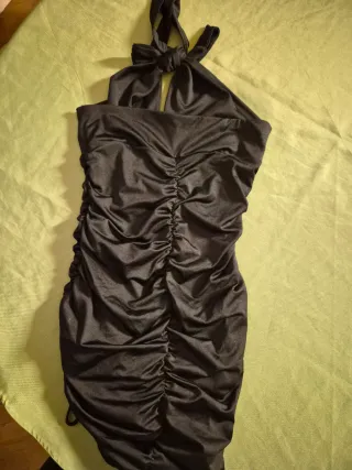 Abito nero con rouches