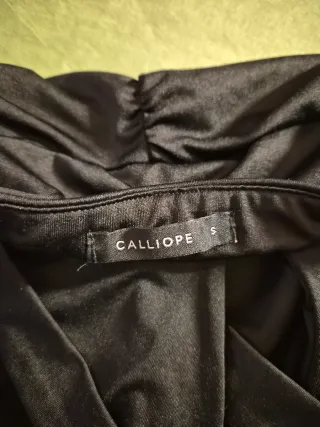 Abito nero con rouches