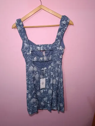 Vestido mini floral azul y blanco