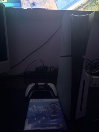 Consola PS5 Blanca + Mando + Juego Hello Neighbor