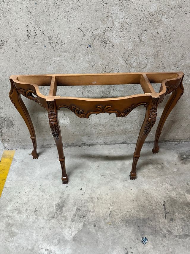 Mesa consola clásica de madera