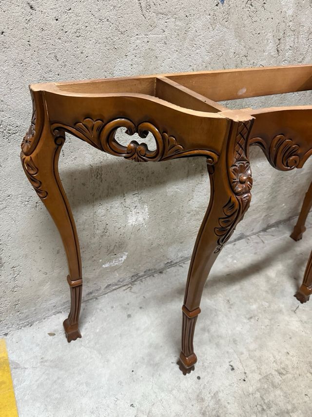 Mesa consola clásica de madera