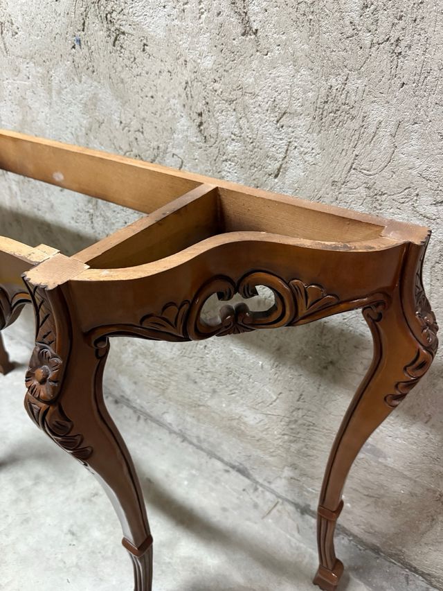 Mesa consola clásica de madera