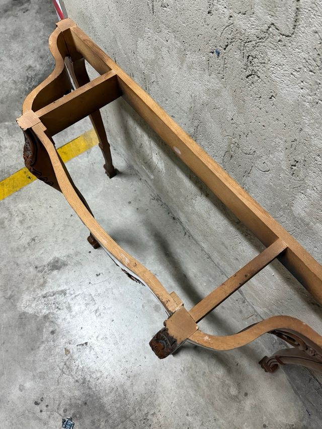 Mesa consola clásica de madera