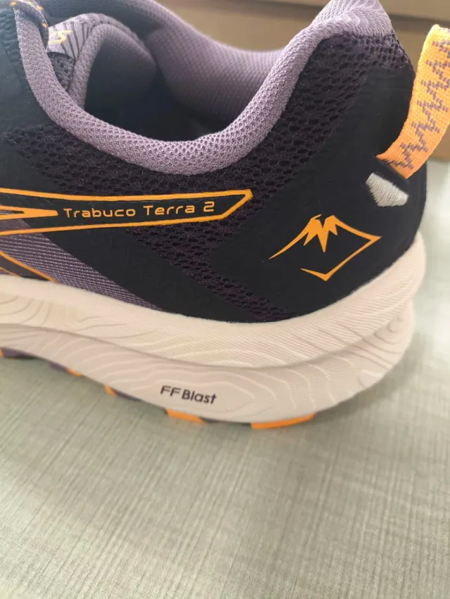 Asics Trabuco Terra 2 Talla 44 Nuevas Originales