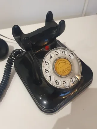 Teléfono antiguo de disco