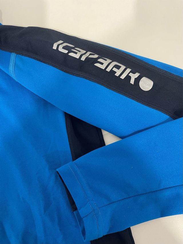 Camiseta térmica Icepeak azul y negra