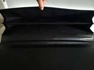 Maletín de piel negro