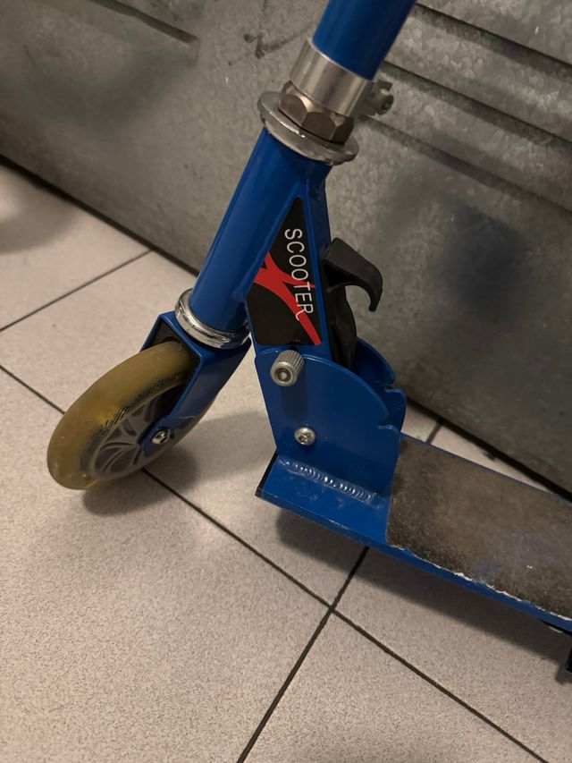 Bicicleta 16 pulgadas con patín y casco