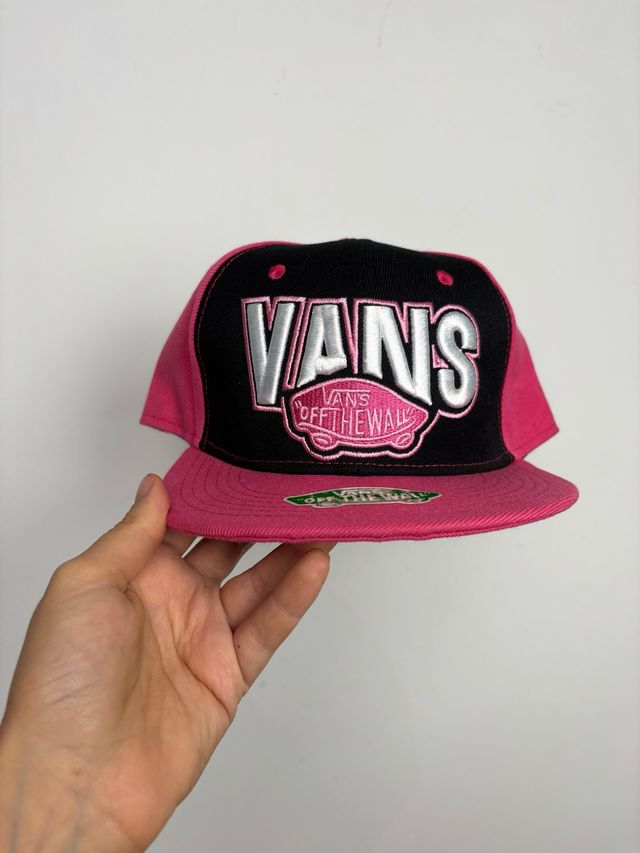 Gorra Vans Snapback Negra y Rosa Flúor
