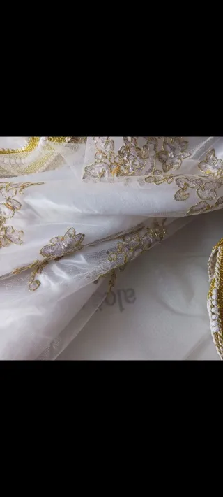 Tekchita vintage bordada dorada