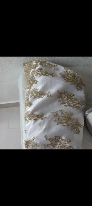 Tekchita vintage bordada dorada