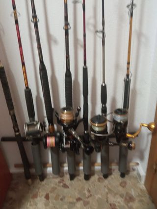 Cañas de pescar con carretes