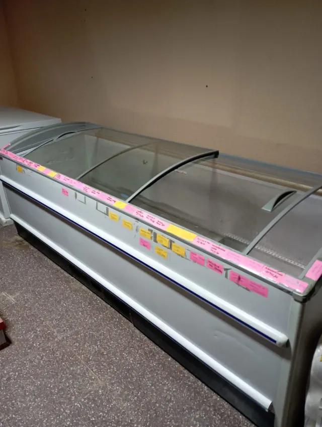 Congelador Isla con Puertas