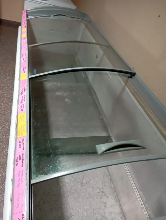 Congelador Isla con Puertas