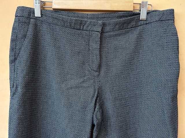 Pantalón Uterqüe negro estampado