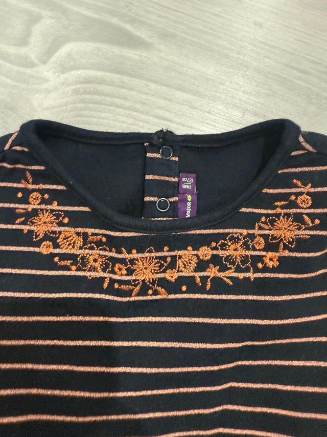 Lote 5 camisetas y 1 jersey niña 7-8 años