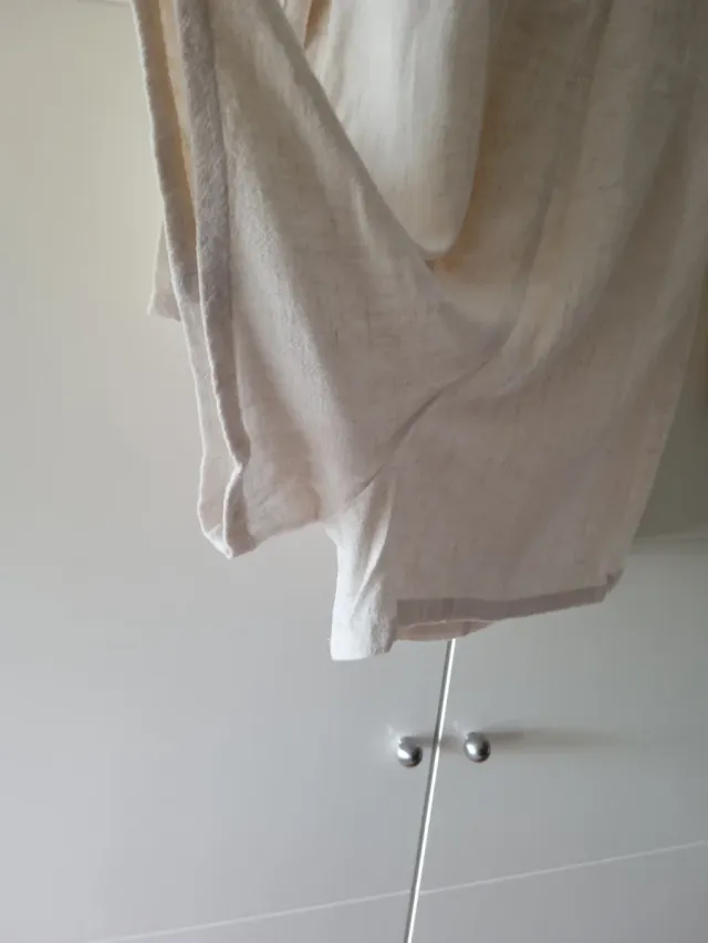 Blazer pantalón beige.