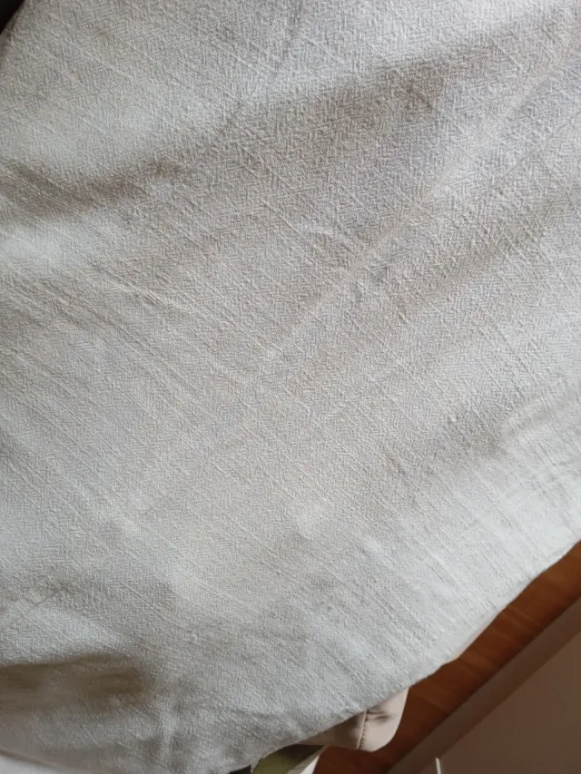 Blazer pantalón beige.