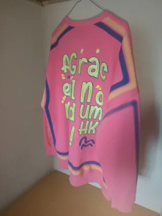 Sudadera oversize rosa con rayas