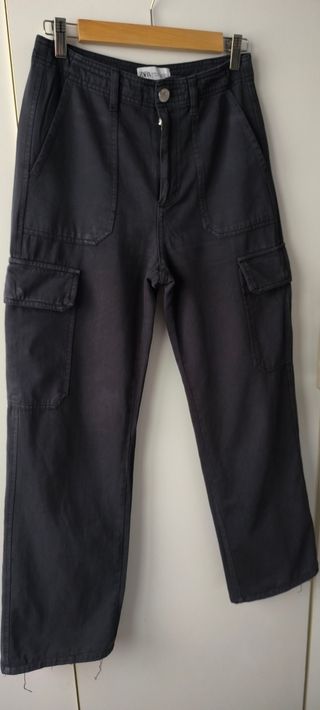 Pantalón cargo, Zara xs