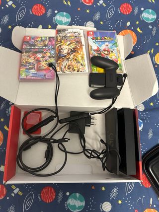 Nintendo Switch Azul y Rojo Casi Nueva