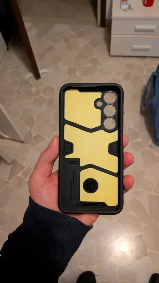 Cover Spigen Armor per Galaxy S24 FE