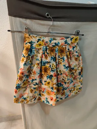 Falda floral tonos otoñales con bolsillos