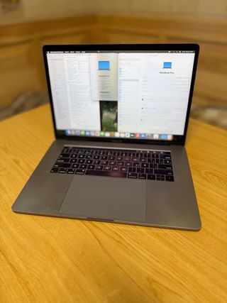 MacBook Pro 15,4 i9 32GB 1TB 2019