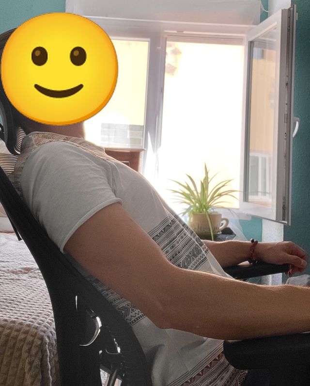 Silla de oficina con respaldo alto