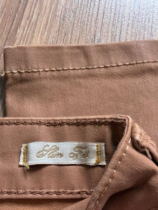 Pantalón Zara encerado nuevo