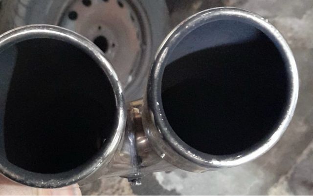 Colas Duplas de Escapamento Universais Racing