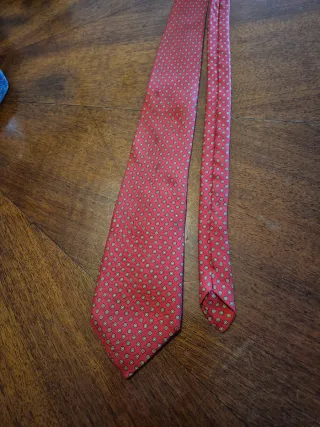 Corbata Lanvin Roja con Puntos Dorados