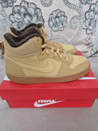 Zapatillas Nike Beige y Marrón Talla...