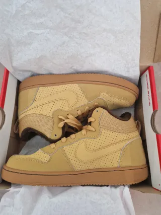 Zapatillas Nike Beige y Marrón Talla...