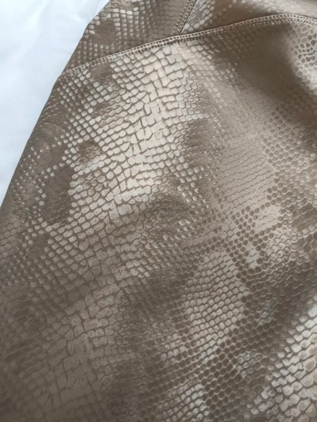 Pantalón XL efecto piel serpiente