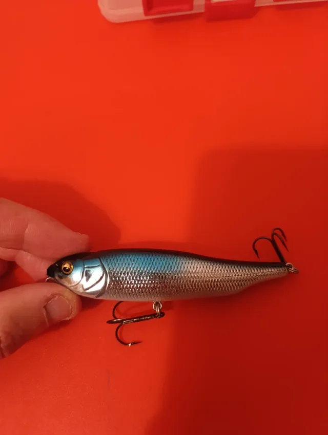 Lote de 6 señuelos + hilo.