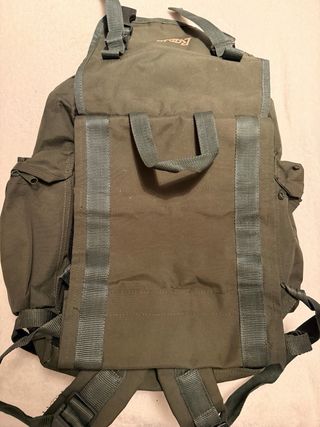 Mochila verde caza y pesca