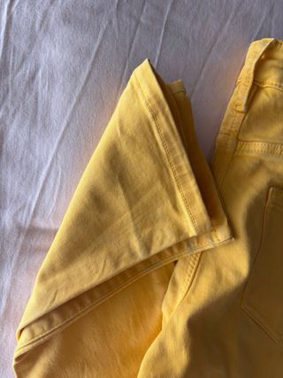 Pantalones skinny amarillos Massimo Dutti talla 38