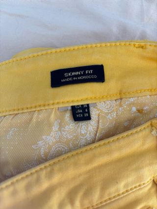 Pantalones skinny amarillos Massimo Dutti talla 38