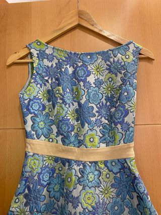 Vestido floral azul y verde