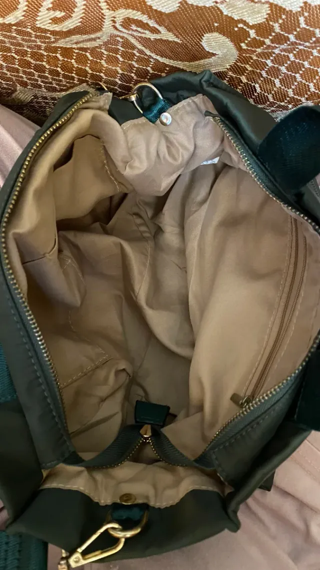 Bolsos y mochilas mujer: oro, verde, rojo