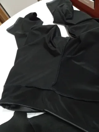 Conjunto leggings efecto piel y camiseta