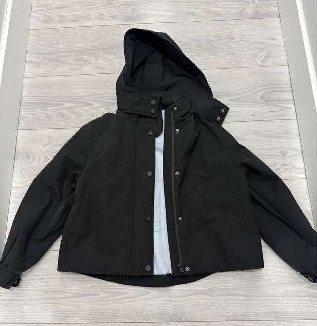 Parka niña Zara negra con capucha