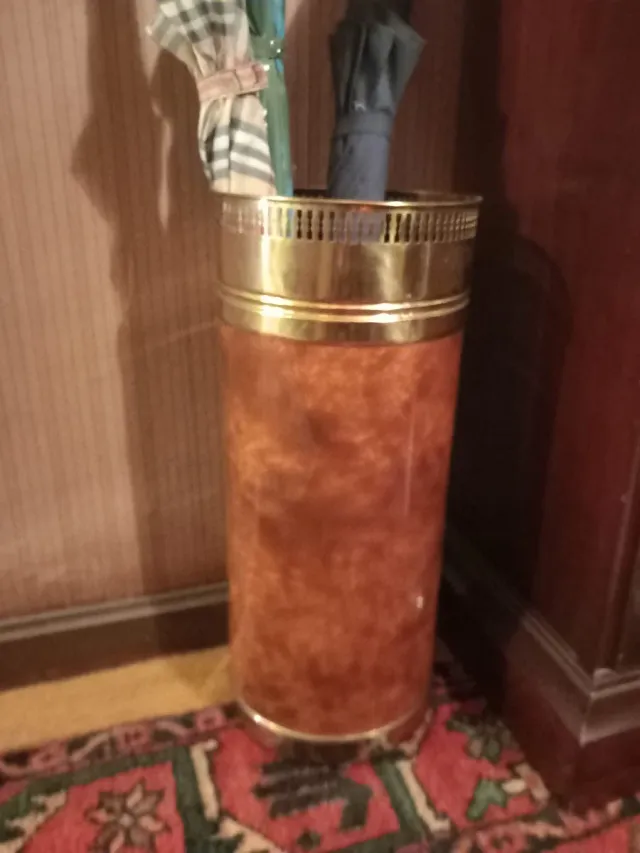 Paragüero clásico madera y metal