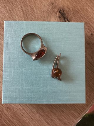 Conjunto Plata y Ámbar: Anillo y Colgante