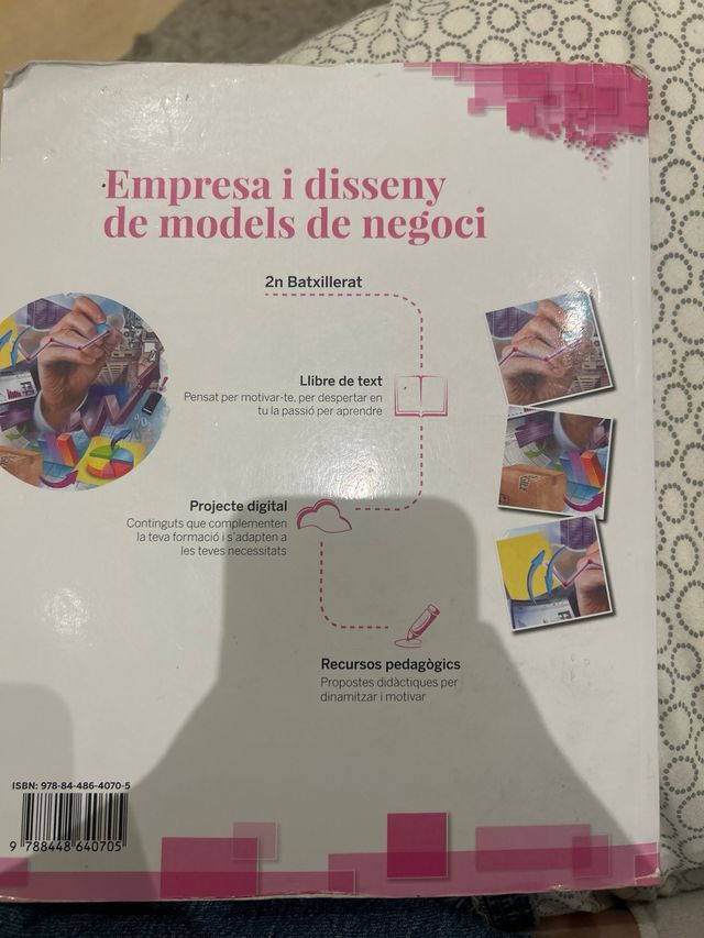 Empresa i disseny de models de negoci 2n Batxil...