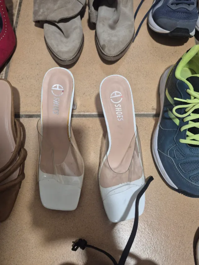 Lote Zapatos Mujer: Zapatillas y Chanclas